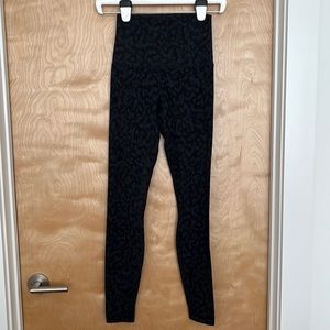 Align Pants SHR 28” Formation Camo